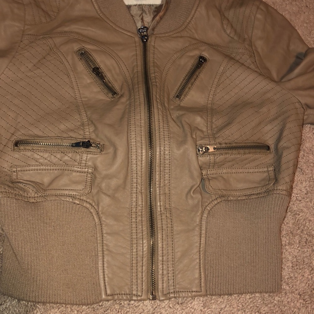 Leather jacket - Picture 4 of 4